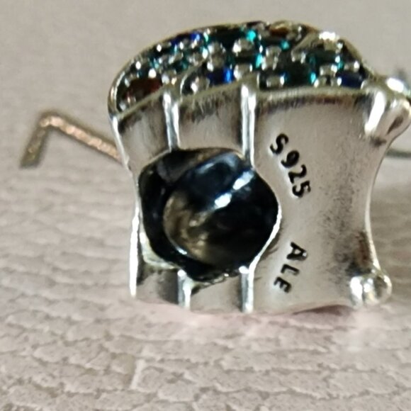 Pandora Christmas Tree Charm - Picture 5 of 9